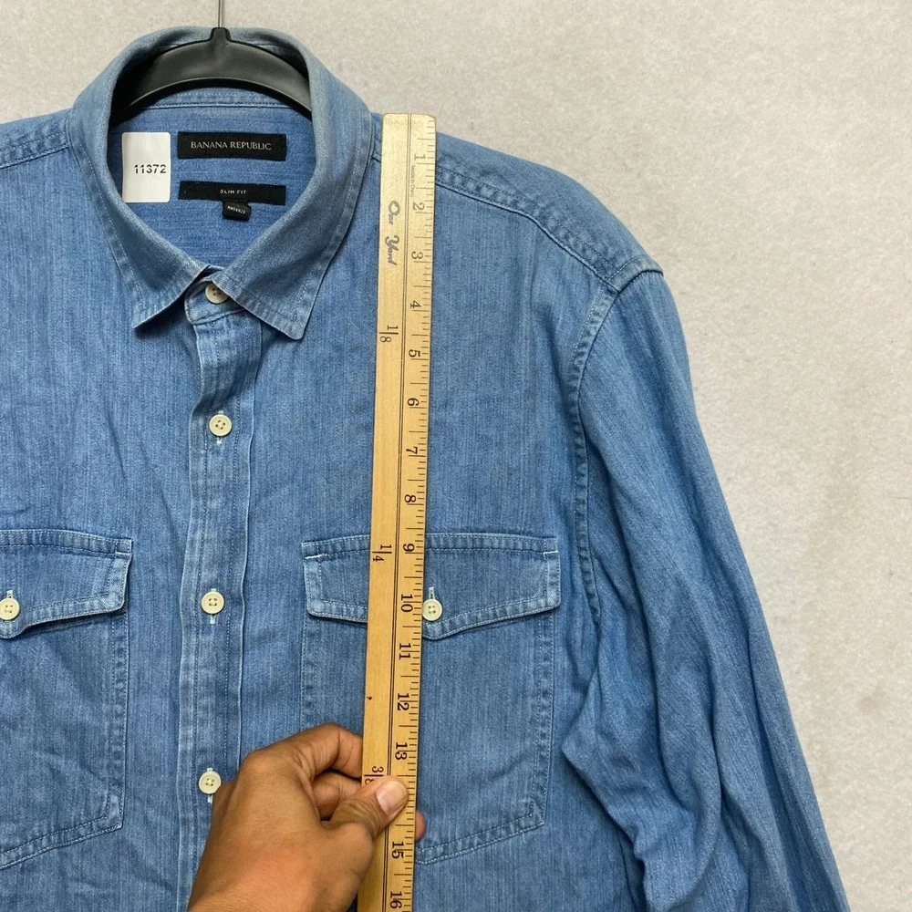 Banana Republic Shirt Mens M Blue Long Sleeve Slim Fit Denim Chambray Button Up